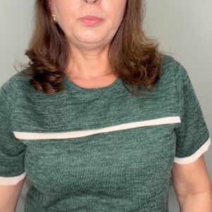 06 Blusa Tricô Verde com Listra